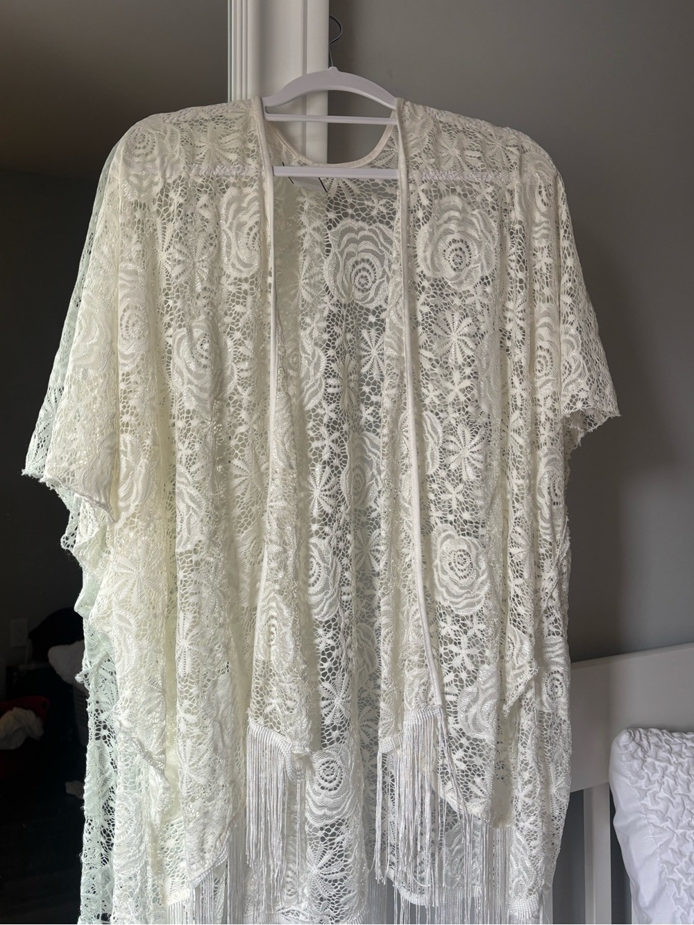 Beautiful Vintage White Crochet Shawl with fringes